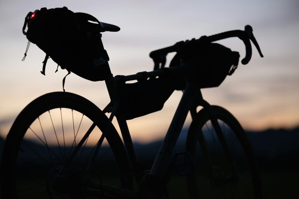 De beste fietstassen en zadeltassen voor wielrenners